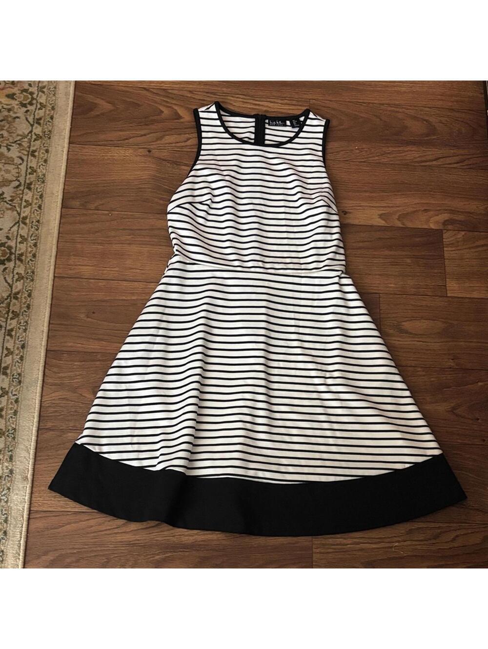 Nicole Miller Black/White Striped Sleeveless Dress Black Trim Casual Minimal